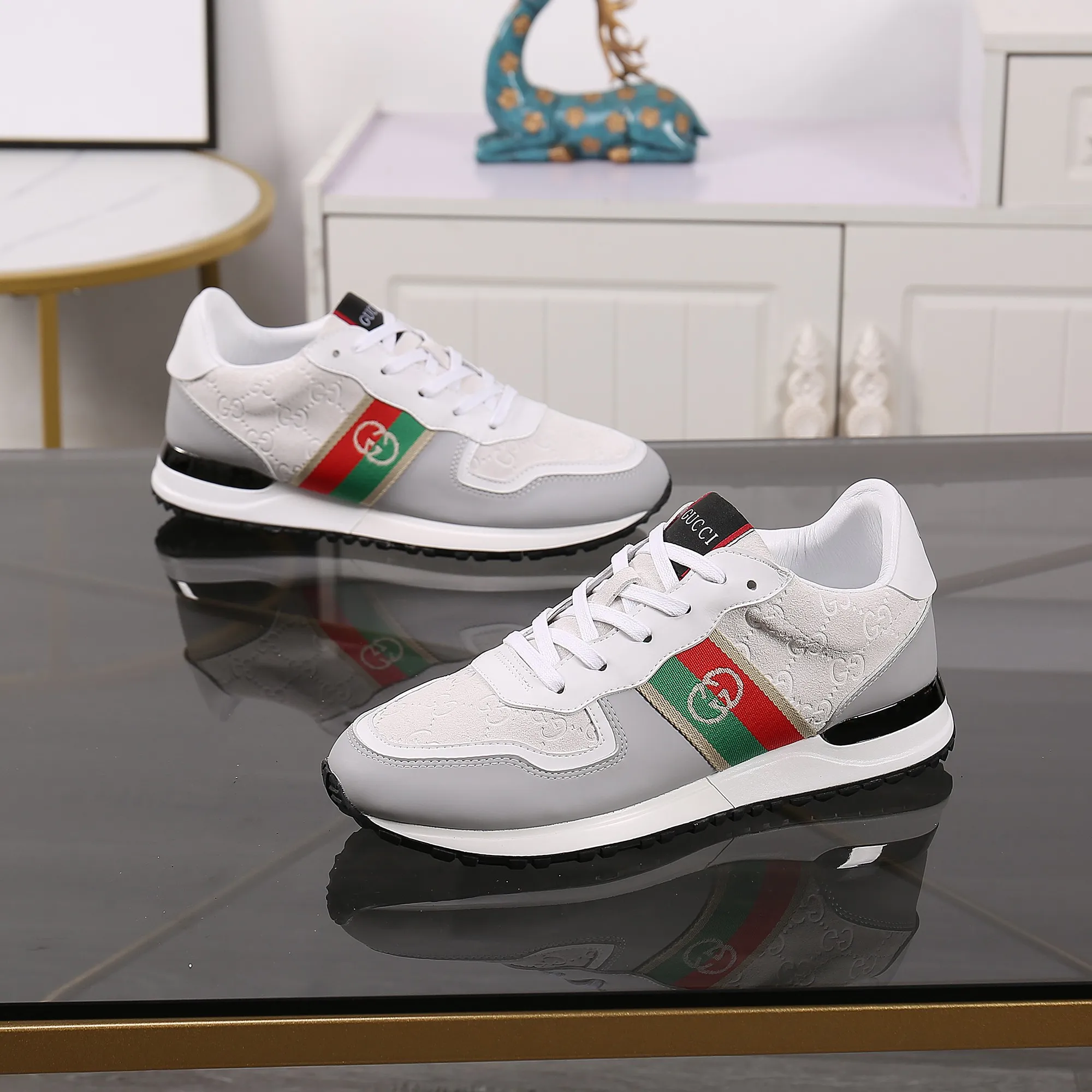Factory price: 400💰The new spring model is here again! [Gucci Sports Men's Shoes] Gucci fashionable casual men's shoes🇨🇳Original 1:1 mold, new model debuts first💯Not high-profile but avant-garde, simple, low-key and fashionable, super versatile style🌿Made of original cowhide➕Sheepskin lining🎋The version is comfortable on the feet, first-class workmanship🍍Number: 38-44, customized 45